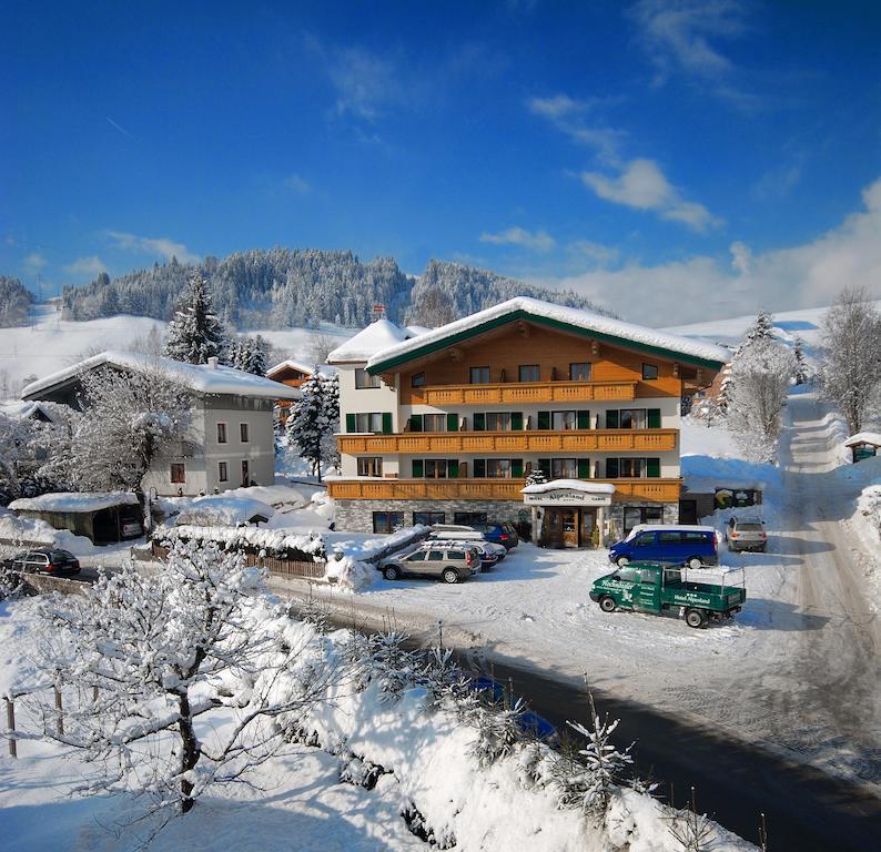 Hotel Garni Alpenland Altenmarkt im Pongau Exterior photo